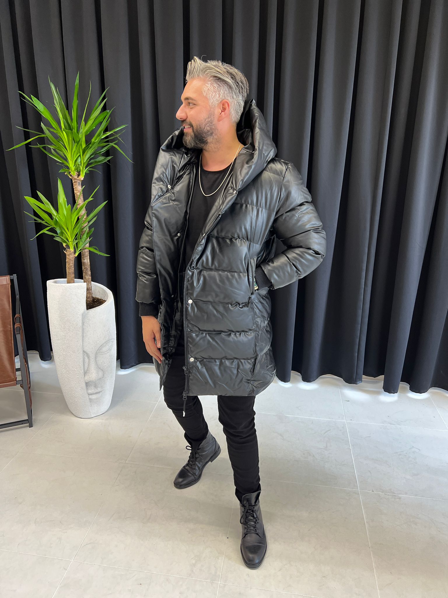 Uzun Kapüşonlu Deri Mont