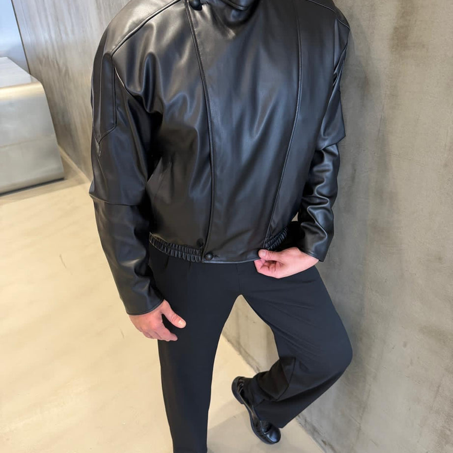 Siyah Tasarım Yaka Detaylı Deri Mont