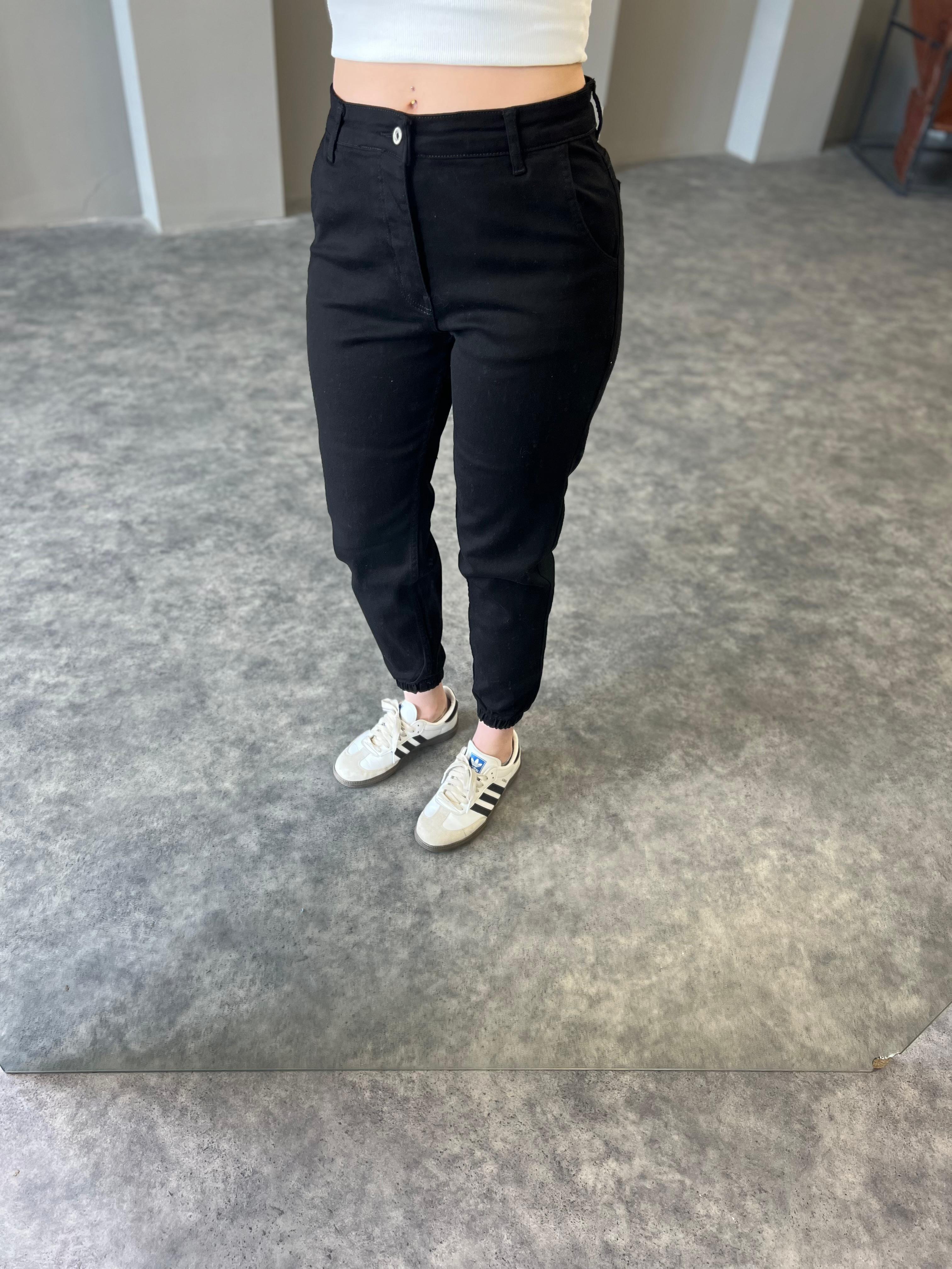 Siyah Paça Lastikli Kot Pantolon