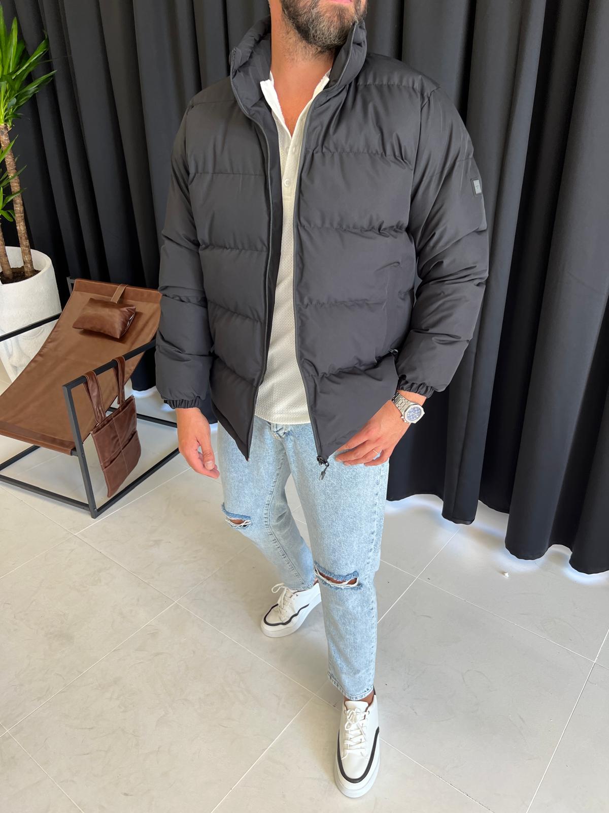 Siyah Yakalı Şişme Mont