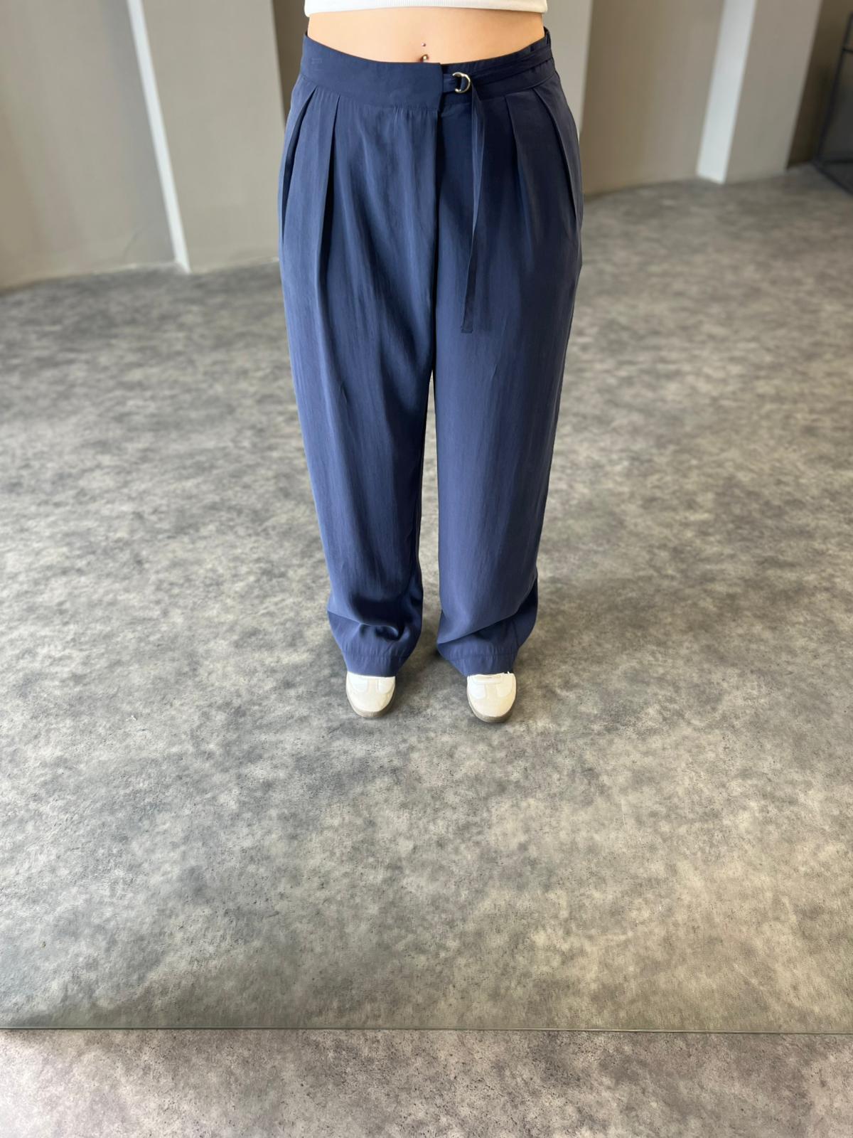 Lacivert Toka Detaylı Modal Pantolon